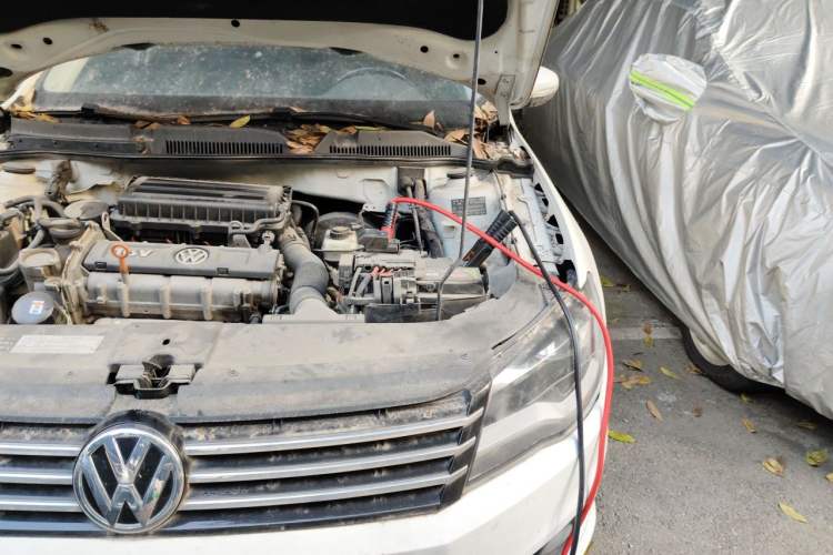 Used Volkswagen Bora 2013 1.6L Automatic Comfort Model Engine Bay Left