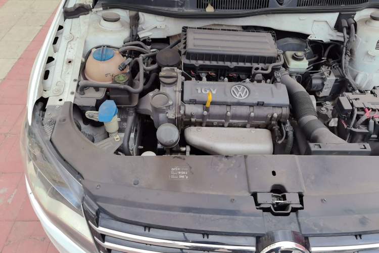 Used Volkswagen Bora 2013 1.6L Manual Comfort Model Engine Bay Right