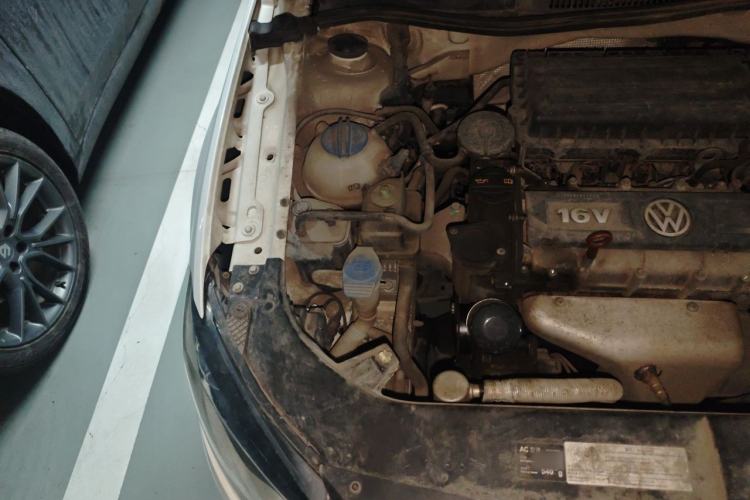 Used Volkswagen Bora 2013 1.6L Manual Comfort Model Engine Bay Right
