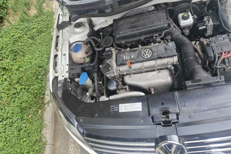 Used Volkswagen Bora 2013 1.6L Automatic Comfort Model Engine Bay Right