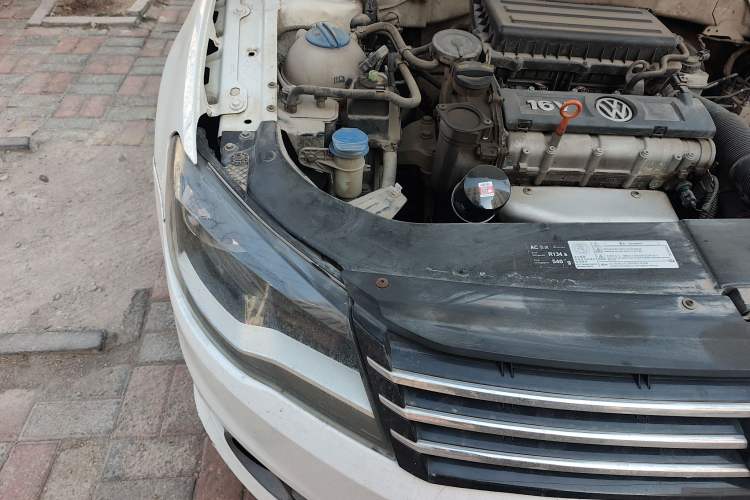 Used Volkswagen Bora 2013 1.6L Automatic Comfort Model Engine Bay Right