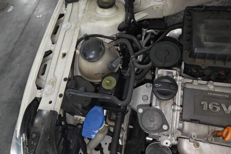 Used Volkswagen Bora 2013 1.6L Automatic Comfort Model Engine Bay Right