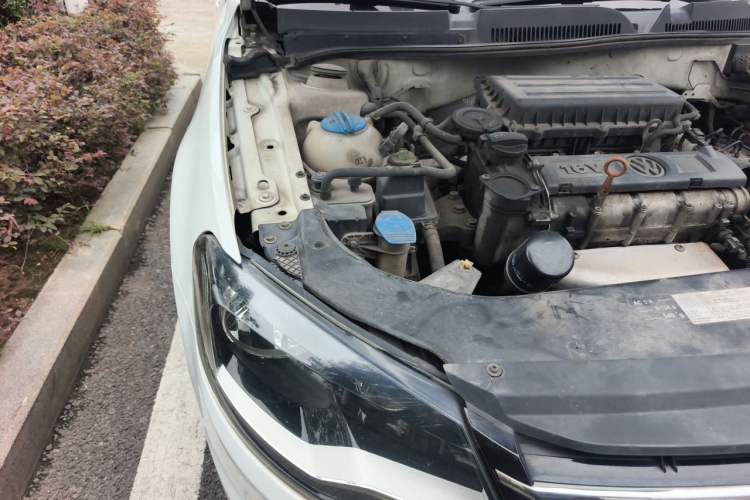 Used Volkswagen Bora 2013 1.6L Automatic Comfort Model Engine Bay Right