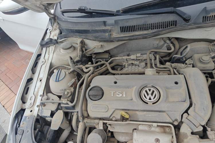 Used Volkswagen Bora 2013 1.4T Manual Comfort Model Engine Bay Right