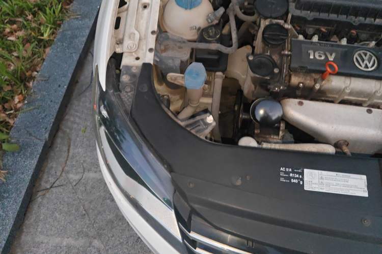 Used Volkswagen Bora 2013 1.6L Automatic Comfort Model Engine Bay Right