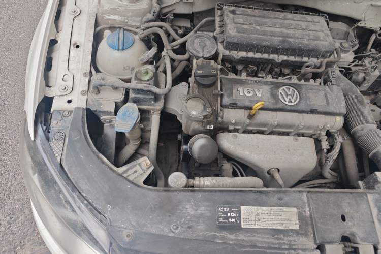 Used Volkswagen Bora 2013 1.6L Manual Comfort Model Engine Bay Right
