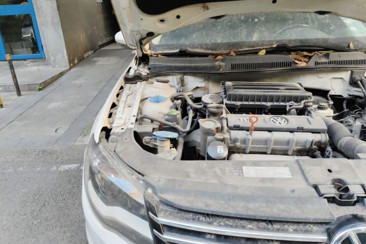 Used Volkswagen Bora 2013 1.6L Automatic Comfort Model Engine Bay Right