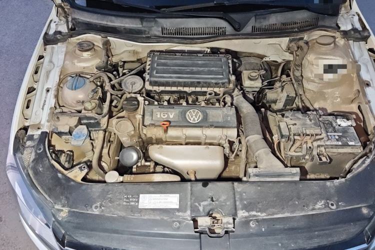 Used Volkswagen Bora 2013 1.6L Automatic Fashion Model Engine Bay