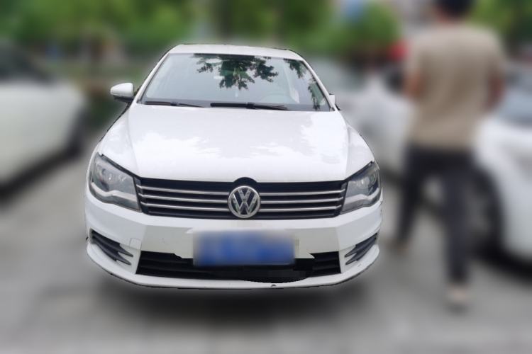 Used Volkswagen Bora 2013 1.6L Manual Fashion Edition Front