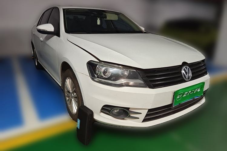 Used Volkswagen Bora 2013 1.6L Automatic Luxury Model Front Right 45 Deg