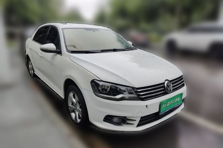 Used Volkswagen Bora 2013 1.6L Automatic Comfort Model Front Right 45 Deg