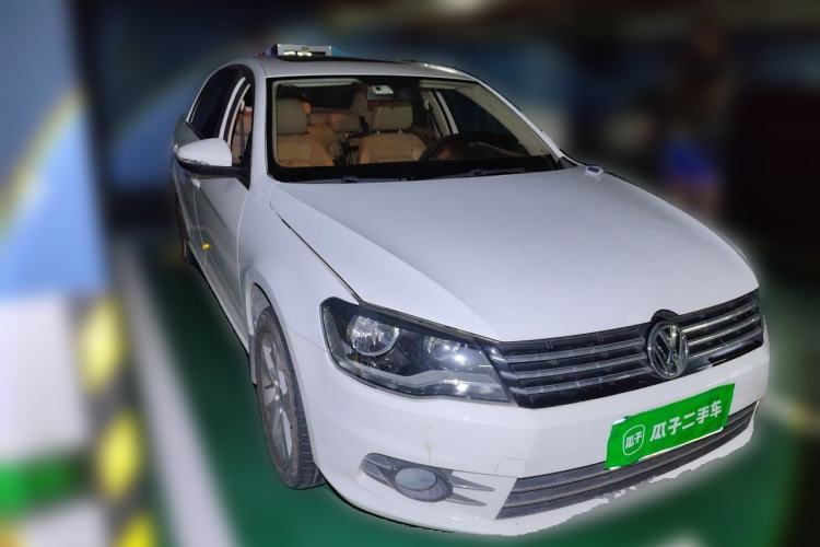 Used Volkswagen Bora 2013 1.6L Manual Comfort Model Front Right 45 Deg