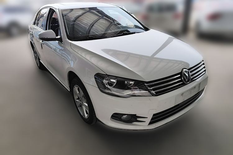 Used Volkswagen Bora 2013 1.6L Manual Comfort Model Front Right 45 Deg