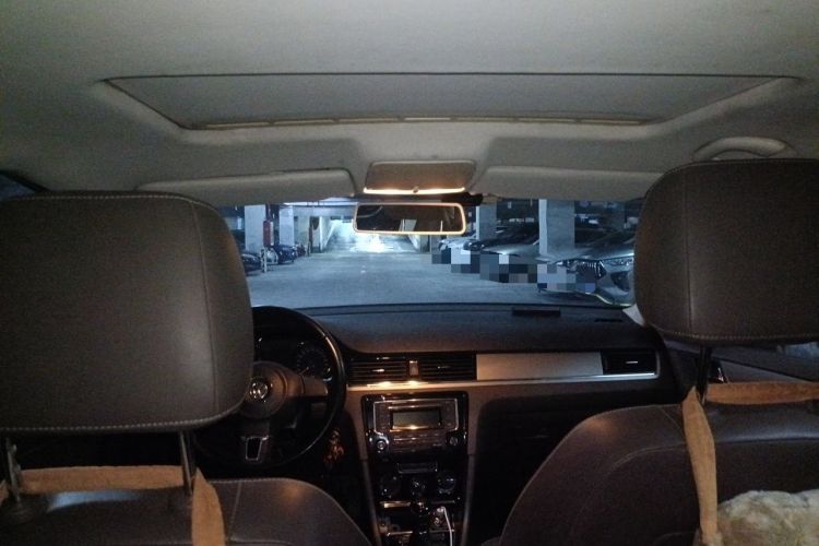 Used Volkswagen Bora 2013 1.6L Manual Comfort Model Headliner