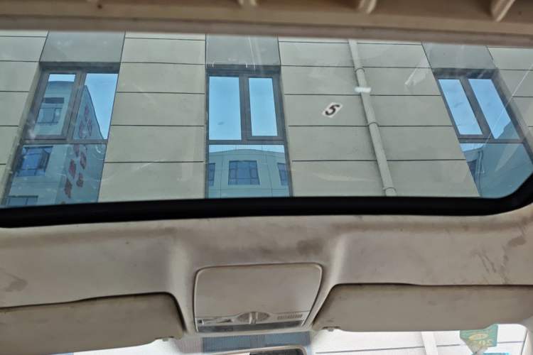 Used Volkswagen Bora 2013 1.6L Manual Comfort Model Headliner