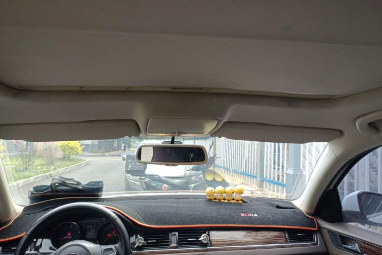 Used Volkswagen Bora 2013 1.4T Automatic Luxury Model Headliner