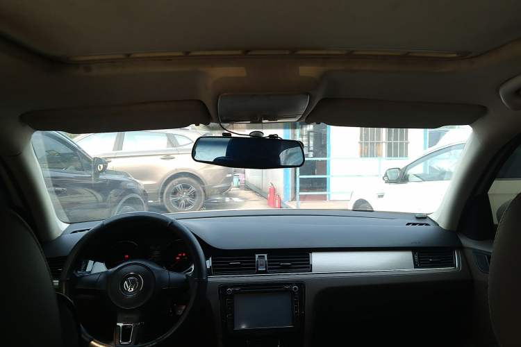 Used Volkswagen Bora 2013 1.6L Automatic Comfort Model Headliner