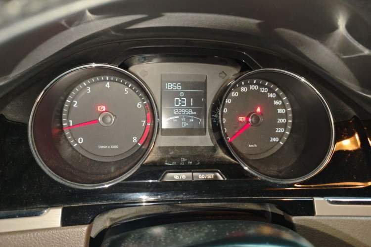 Used Volkswagen Bora 2013 1.6L Manual Comfort Model Instrument Cluster