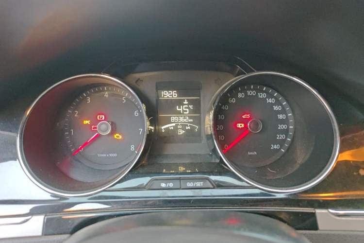 Used Volkswagen Bora 2013 1.6L Manual Comfort Model Instrument Cluster