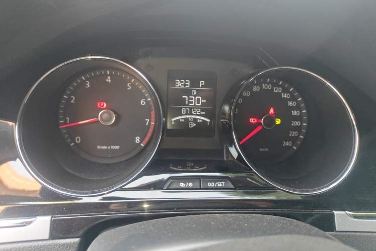 Used Volkswagen Bora 2013 1.6L Automatic Comfort Model Instrument Cluster
