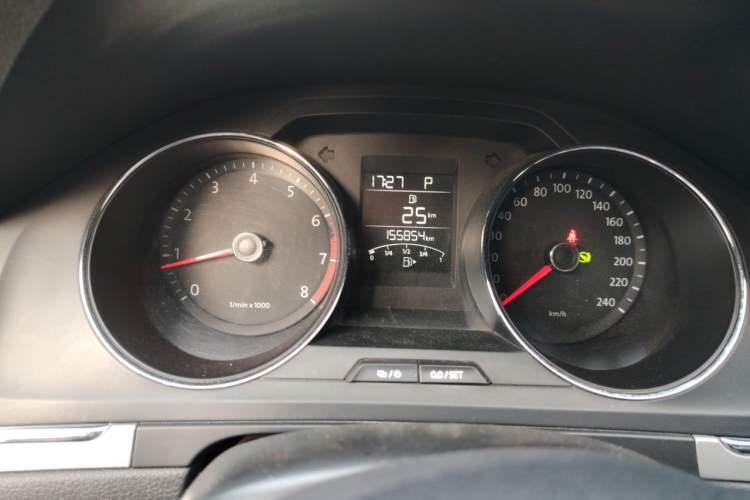 Used Volkswagen Bora 2013 1.6L Automatic Fashion Model Instrument Cluster