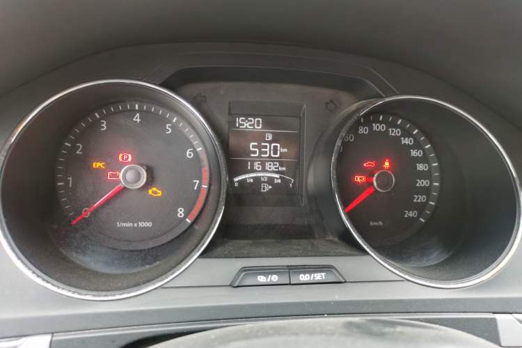 Used Volkswagen Bora 2013 1.6L Manual Fashion Edition Instrument Cluster