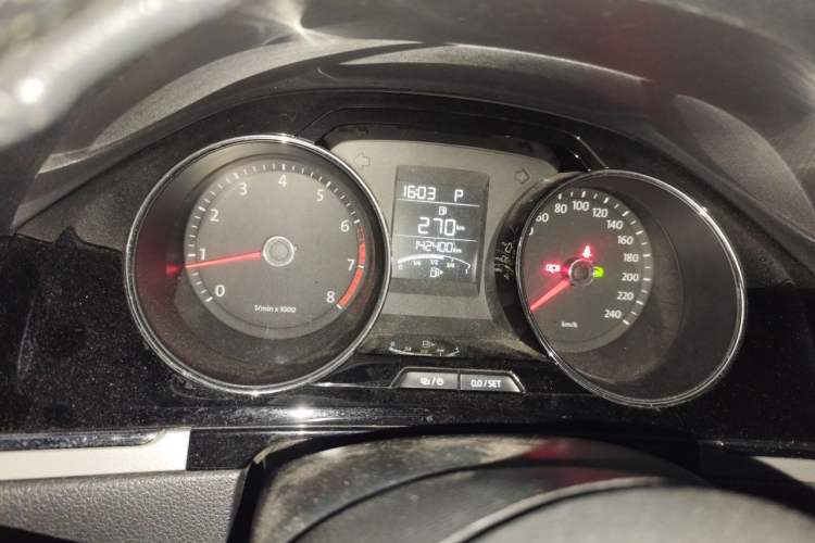 Used Volkswagen Bora 2013 1.6L Automatic Comfort Model Instrument Cluster