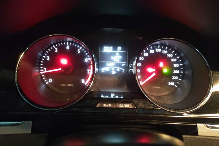 Used Volkswagen Bora 2013 1.6L Automatic Comfort Model Instrument Cluster
