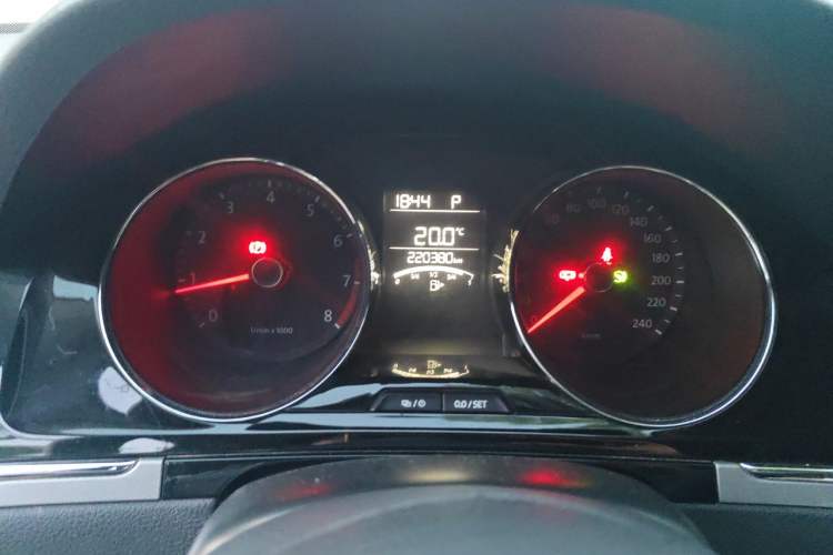 Used Volkswagen Bora 2013 1.6L Automatic Comfort Model Instrument Cluster