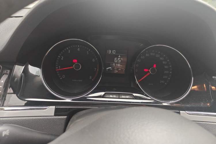Used Volkswagen Bora 2013 1.6L Manual Comfort Model Instrument Cluster