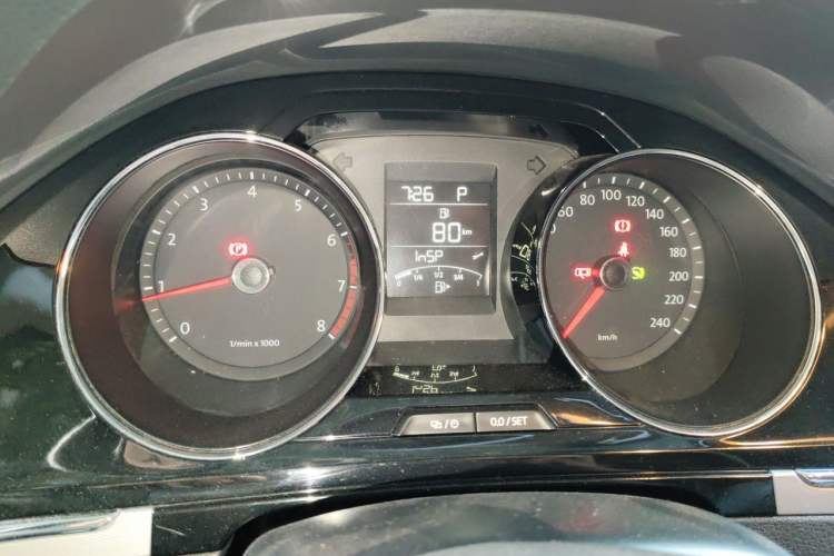 Used Volkswagen Bora 2013 1.6L Automatic Comfort Model Instrument Cluster