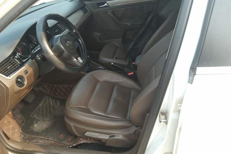 Used Volkswagen Bora 2013 1.6L Automatic Comfort Model Left Front Seat