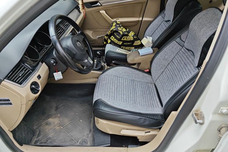 Used Volkswagen Bora 2013 1.6L Manual Comfort Model Left Front Seat