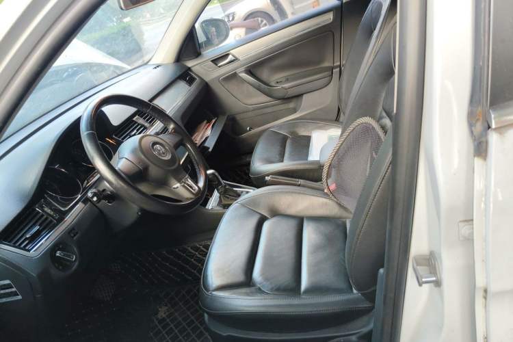Used Volkswagen Bora 2013 1.6L Automatic Comfort Model Left Front Seat
