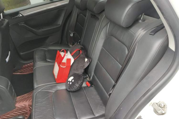 Used Volkswagen Bora 2013 1.6L Automatic Comfort Model Left Rear Seat