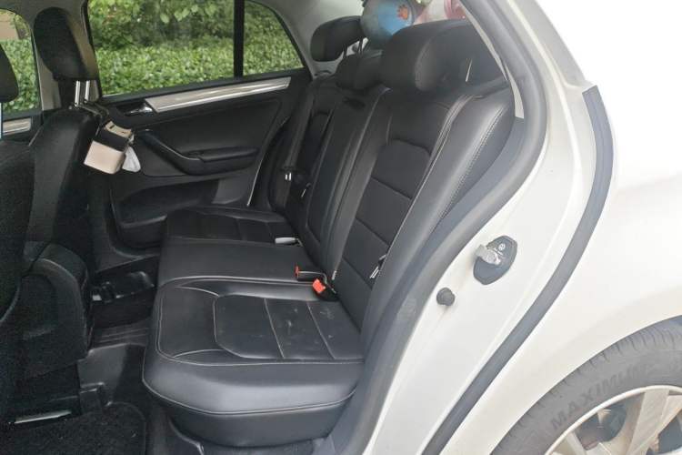 Used Volkswagen Bora 2013 1.6L Automatic Comfort Model Left Rear Seat