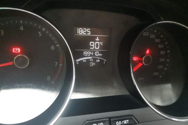 Used Volkswagen Bora 2013 1.6L Manual Fashion Edition Odometer Close Up