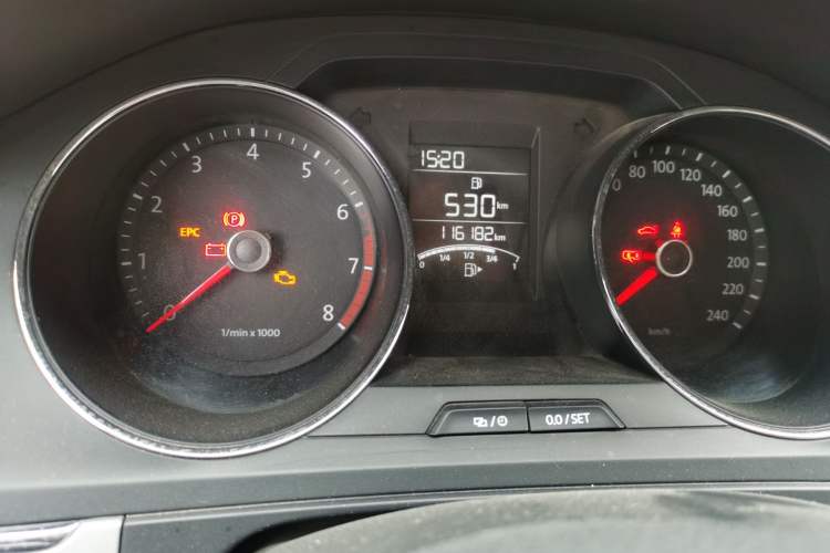 Used Volkswagen Bora 2013 1.6L Manual Fashion Edition Odometer Close Up