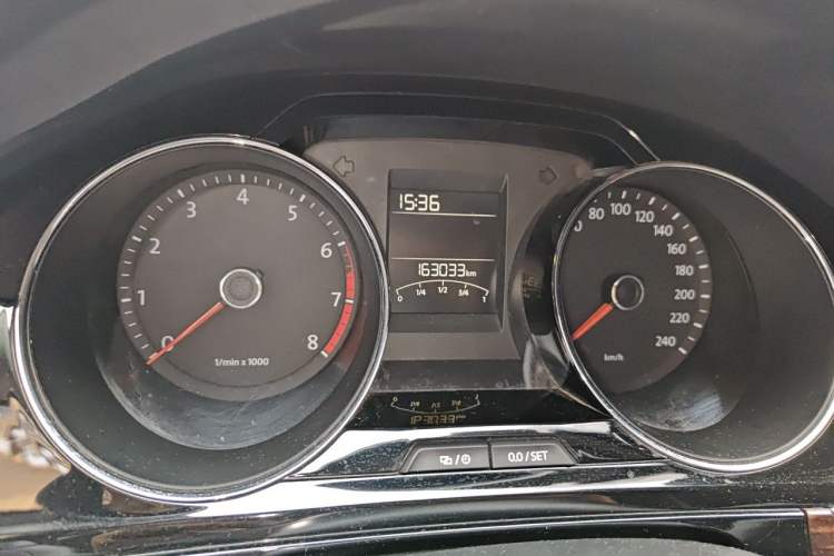 Used Volkswagen Bora 2013 1.6L Automatic Luxury Model Odometer Close Up