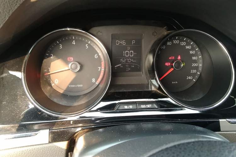 Used Volkswagen Bora 2013 1.6L Automatic Comfort Model Odometer Close Up