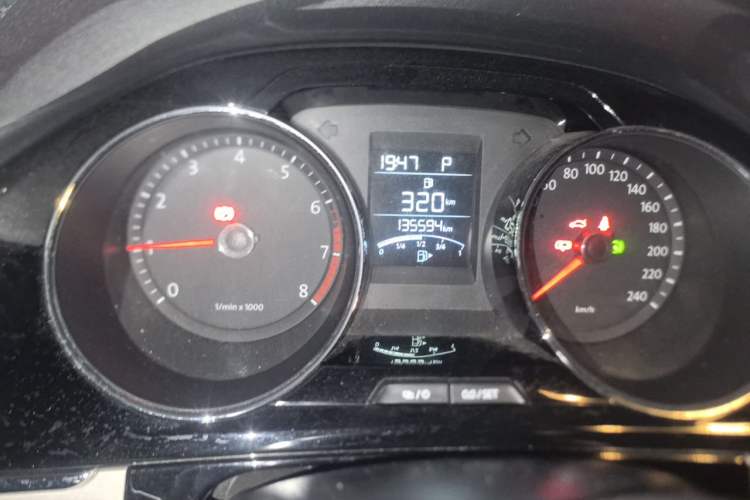Used Volkswagen Bora 2013 1.6L Automatic Comfort Model Odometer Close Up