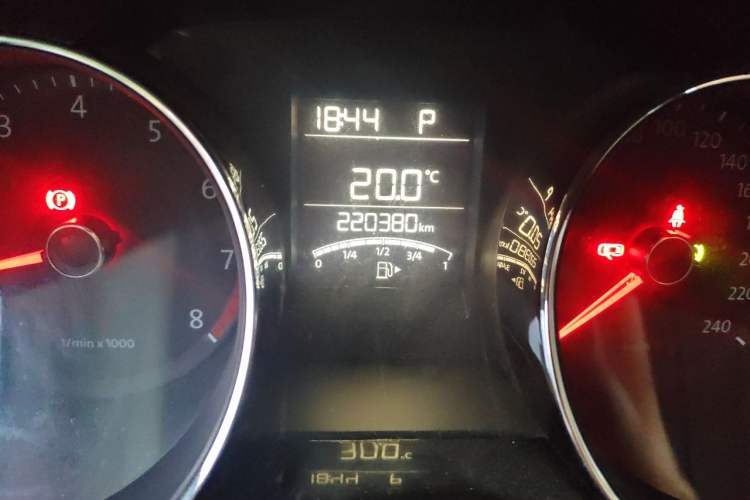Used Volkswagen Bora 2013 1.6L Automatic Comfort Model Odometer Close Up