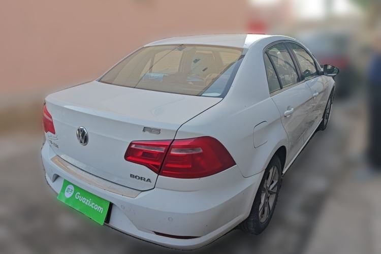 Used Volkswagen Bora 2013 1.6L Manual Comfort Model Rear Right 45 Deg