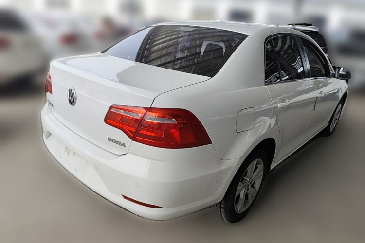 Used Volkswagen Bora 2013 1.6L Manual Comfort Model Rear Right 45 Deg