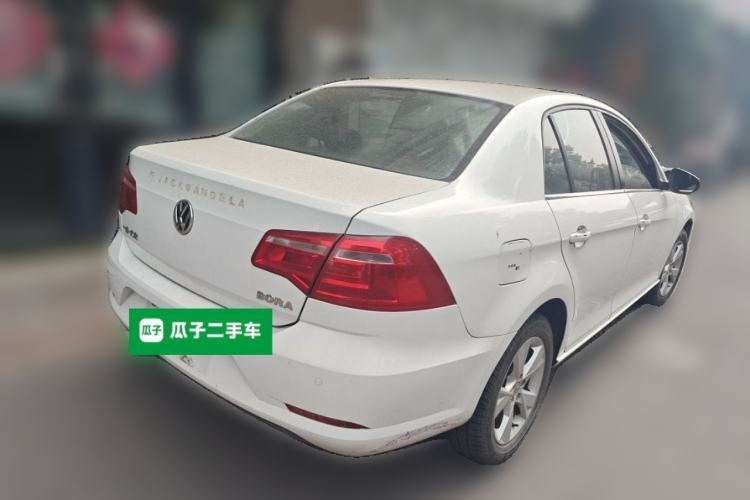Used Volkswagen Bora 2013 1.6L Manual Comfort Model Rear Right 45 Deg