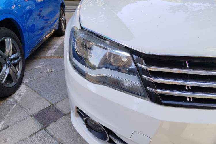 Used Volkswagen Bora 2013 1.4T Automatic Luxury Model Right Front Headlight
