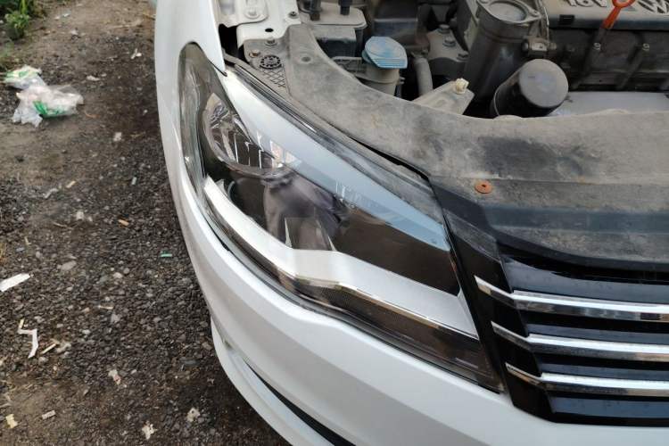 Used Volkswagen Bora 2013 1.6L Automatic Fashion Model Right Front Headlight