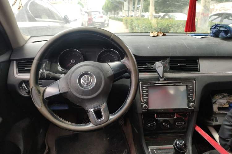 Used Volkswagen Bora 2013 1.6L Manual Comfort Model Steering Wheel