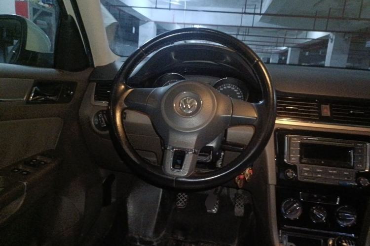 Used Volkswagen Bora 2013 1.6L Manual Comfort Model Steering Wheel