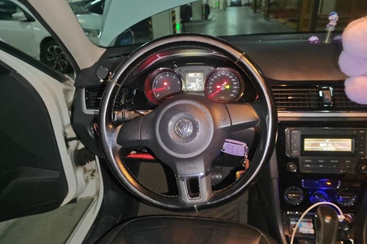 Used Volkswagen Bora 2013 1.6L Automatic Comfort Model Steering Wheel